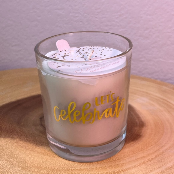 Debi Lilly Celebrate Confetti Cake Candle - Picture 2 of 5